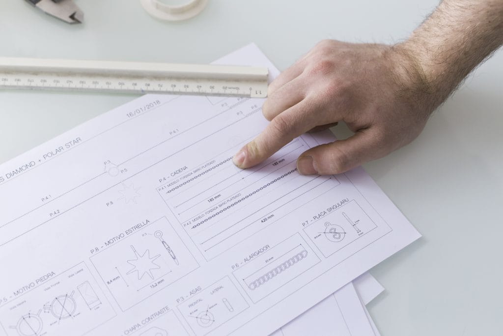 בדיקת תוכניות וחוות דעת הנדסית